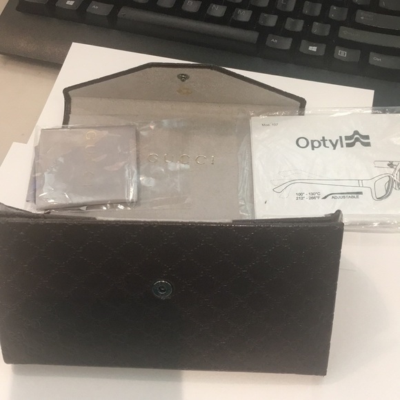 Authentic Gucci sunglasses - Picture 8 of 8